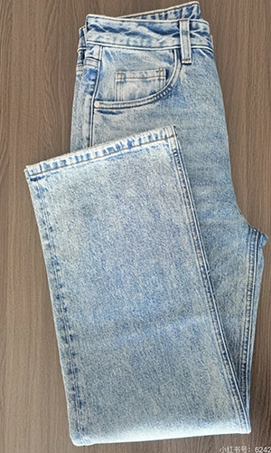 Snow wash light blue denim jeans